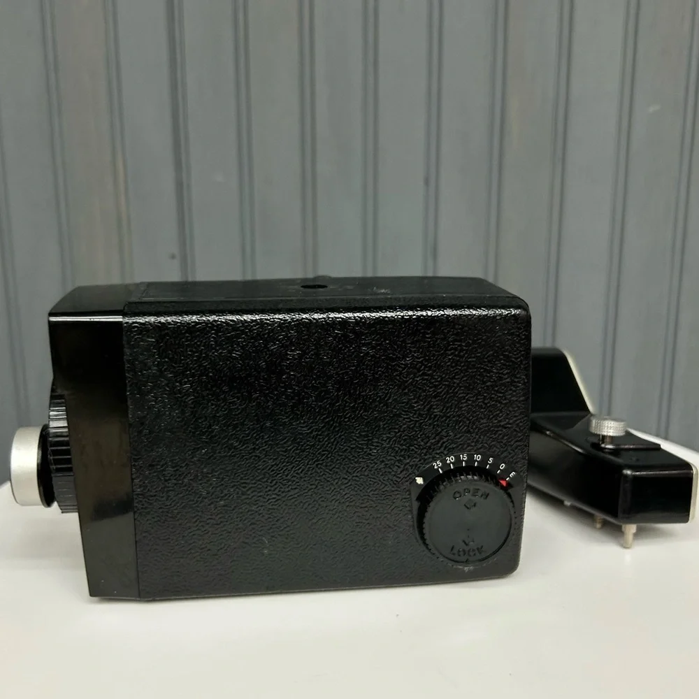 Vintage Kodak Brownie Fun Saver Movie Camera with Flash & Case 1960s
